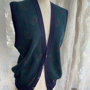 Vintage Men’s Large Sweater Vest w/ Peacock motif
